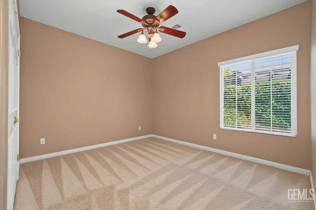 8622 Bolsena Lane, Bakersfield, CA 93312