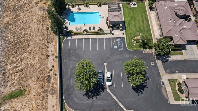 8622 Bolsena Lane, Bakersfield, CA 93312