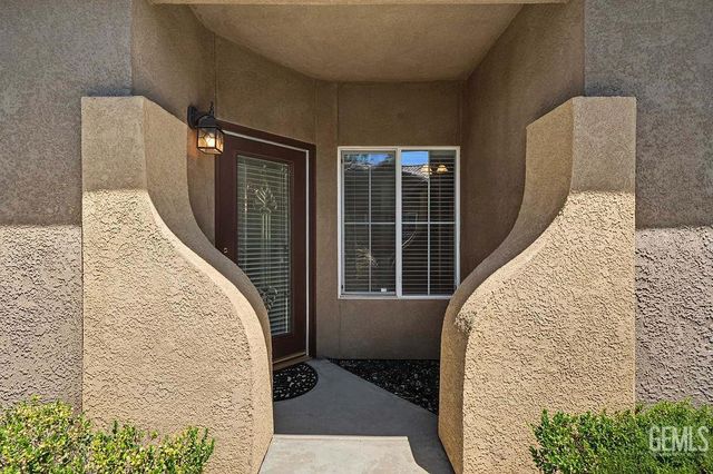 8622 Bolsena Lane, Bakersfield, CA 93312