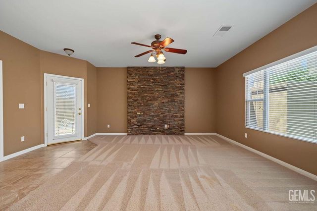 8622 Bolsena Lane, Bakersfield, CA 93312