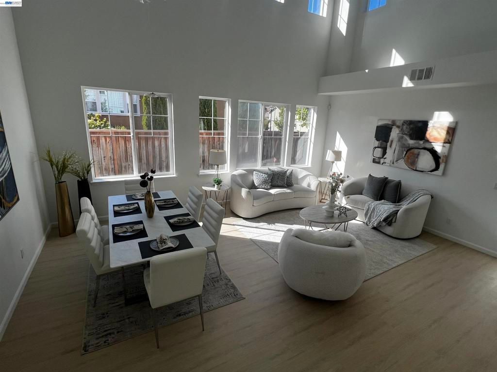 Image 15 of property listing at 5556 Wells Ln, San Ramon, CA 94582