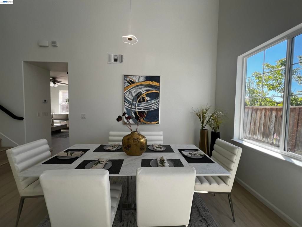 Image 17 of property listing at 5556 Wells Ln, San Ramon, CA 94582