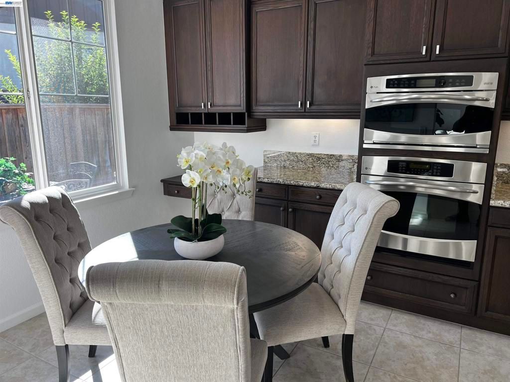 Image 27 of property listing at 5556 Wells Ln, San Ramon, CA 94582