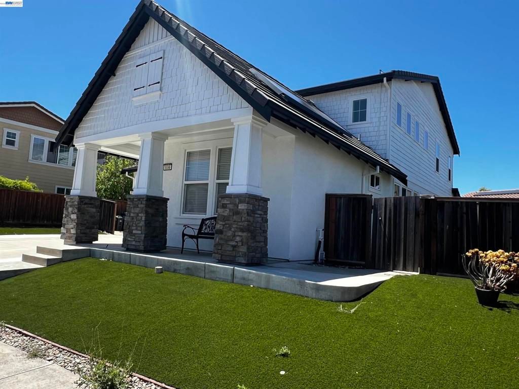Image 5 of property listing at 5556 Wells Ln, San Ramon, CA 94582