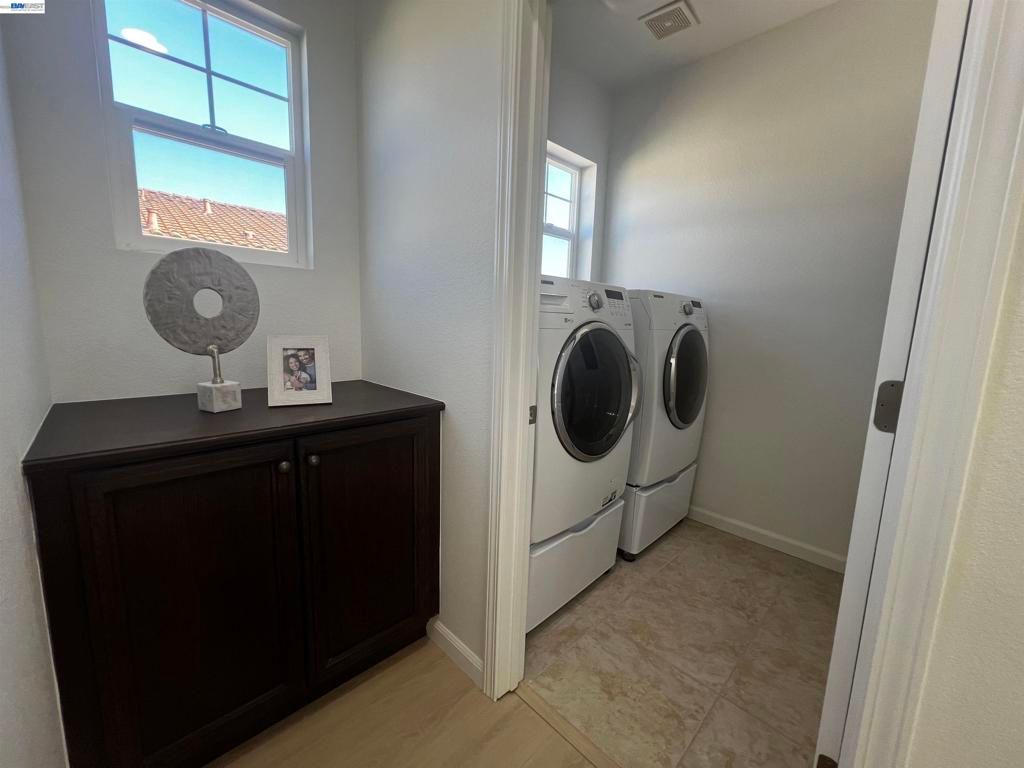 Image 52 of property listing at 5556 Wells Ln, San Ramon, CA 94582