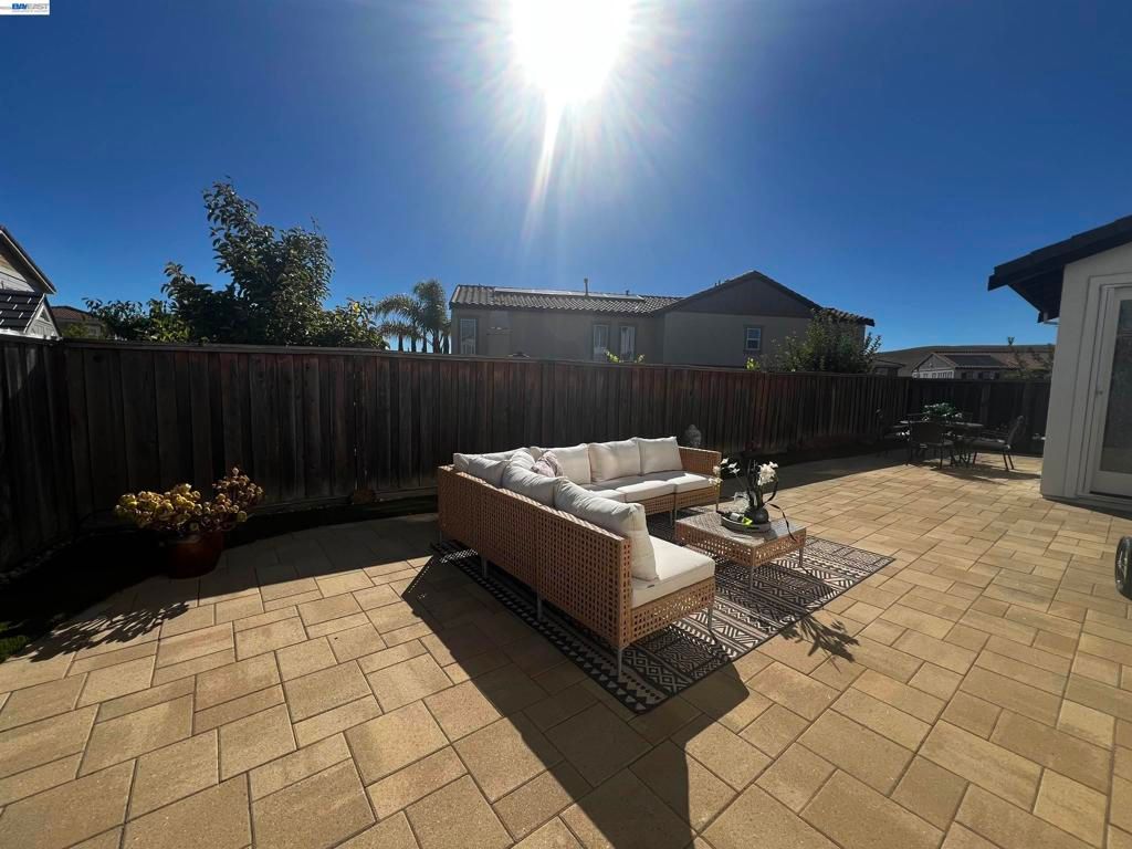 Image 54 of property listing at 5556 Wells Ln, San Ramon, CA 94582