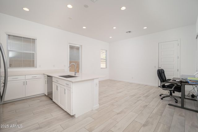 3179 W VIA DONA Road, Phoenix, AZ 85083