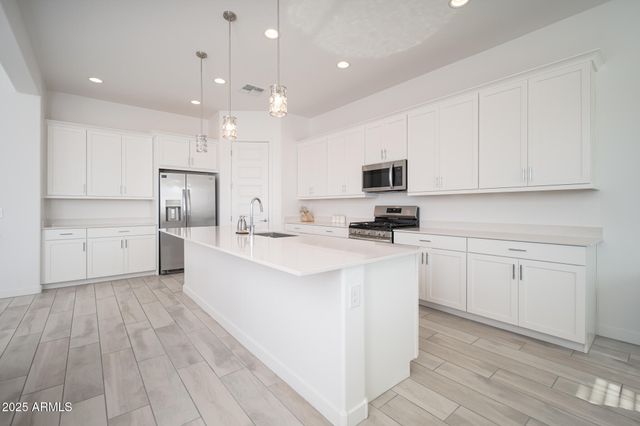 3179 W VIA DONA Road, Phoenix, AZ 85083