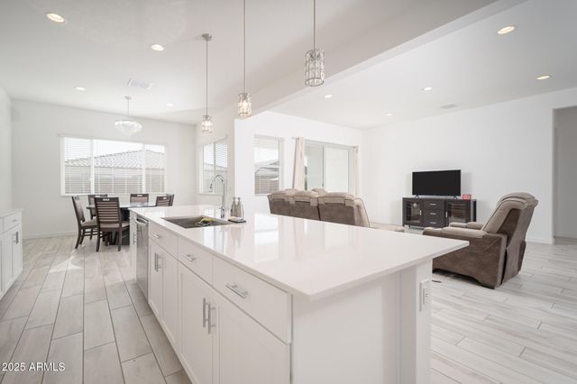 3179 W VIA DONA Road, Phoenix, AZ 85083