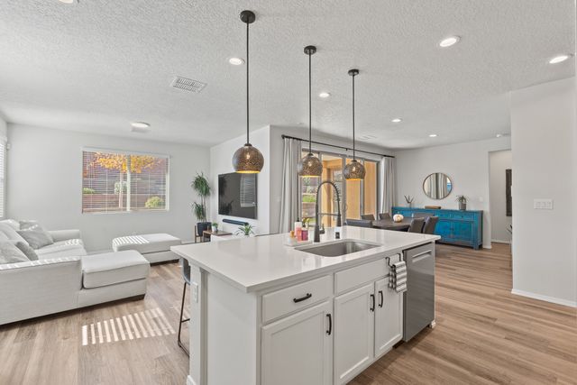 5417 Redtop Street NE, Rio Rancho, NM 87144