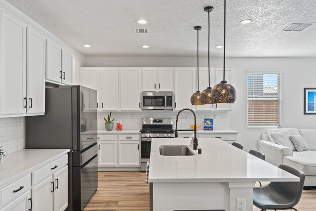 5417 Redtop Street NE, Rio Rancho, NM 87144