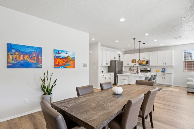 5417 Redtop Street NE, Rio Rancho, NM 87144