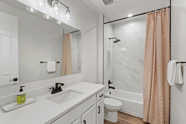 5417 Redtop Street NE, Rio Rancho, NM 87144