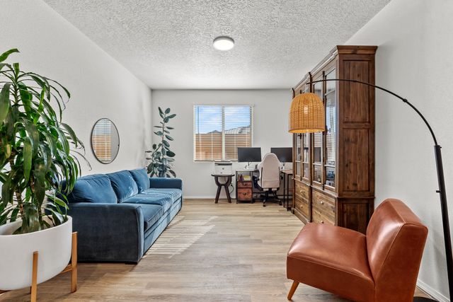 5417 Redtop Street NE, Rio Rancho, NM 87144