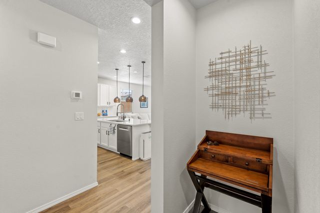 5417 Redtop Street NE, Rio Rancho, NM 87144