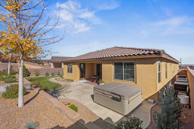 5417 Redtop Street NE, Rio Rancho, NM 87144