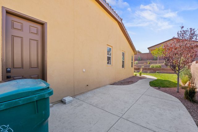 5417 Redtop Street NE, Rio Rancho, NM 87144