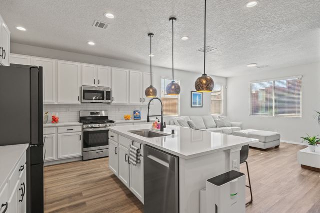 5417 Redtop Street NE, Rio Rancho, NM 87144