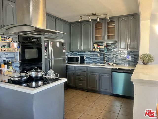 1706 W 124th Street, Los Angeles, CA 90047