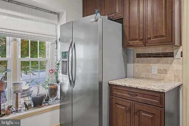 130 WOODEN CARRIAGE DR, Hockessin, DE 19707