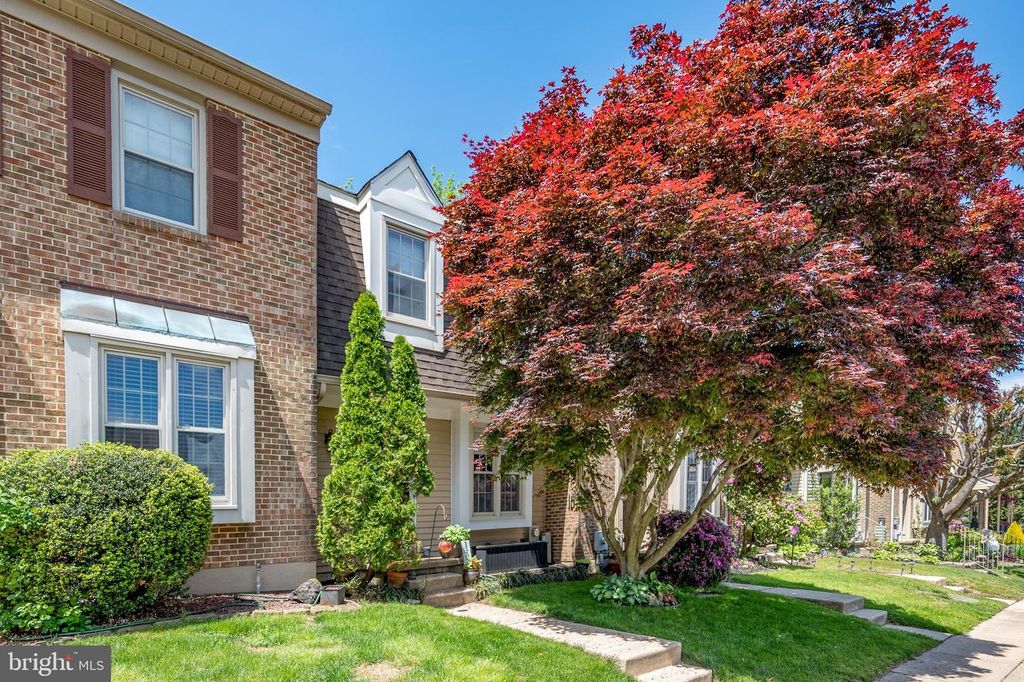 130 WOODEN CARRIAGE DR, Hockessin, DE 19707