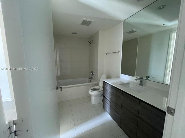 1100 S Miami Avenue 1104, Miami, FL 33130