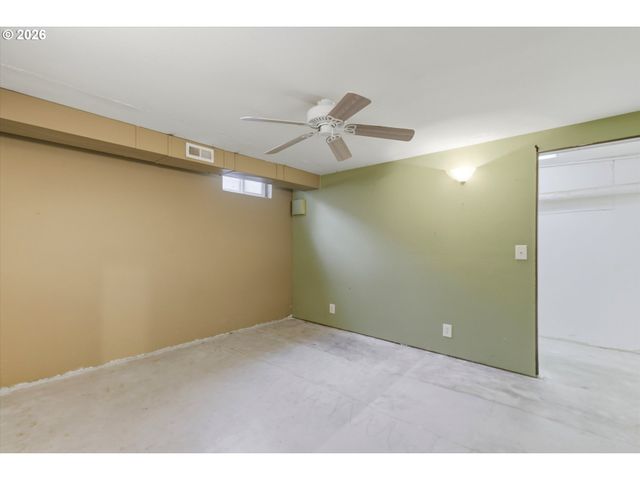 858 N 20TH Way, Cornelius, OR 97113