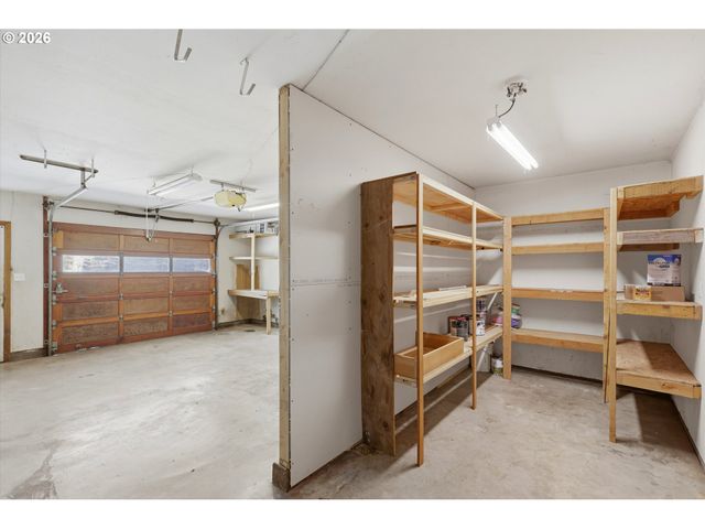858 N 20TH Way, Cornelius, OR 97113