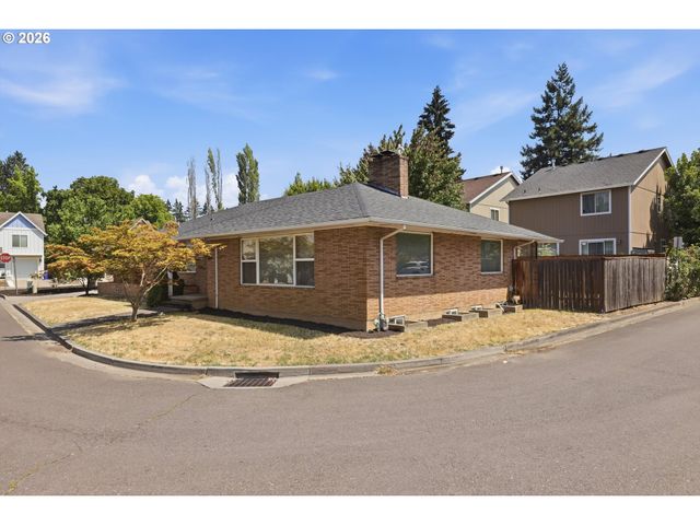 858 N 20TH Way, Cornelius, OR 97113