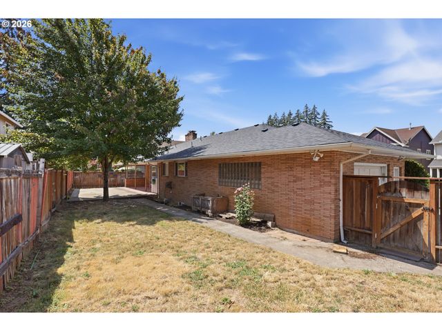 858 N 20TH Way, Cornelius, OR 97113