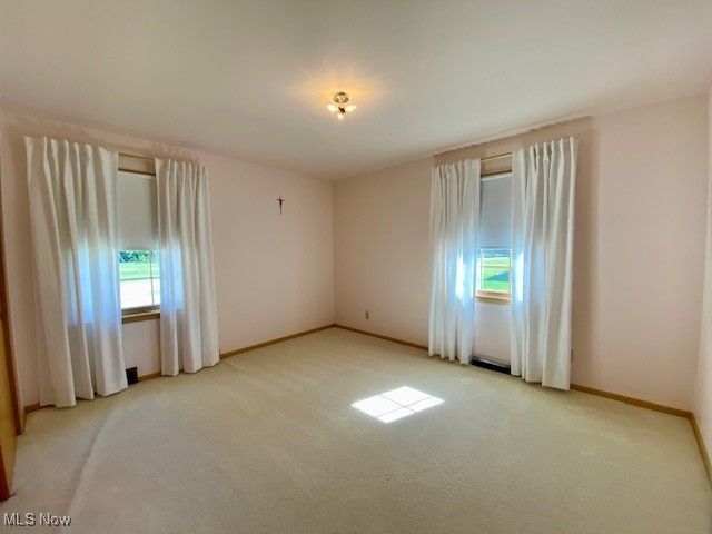 1325 Moncrest Drive NW, Warren, OH 44485