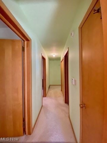 1325 Moncrest Drive NW, Warren, OH 44485