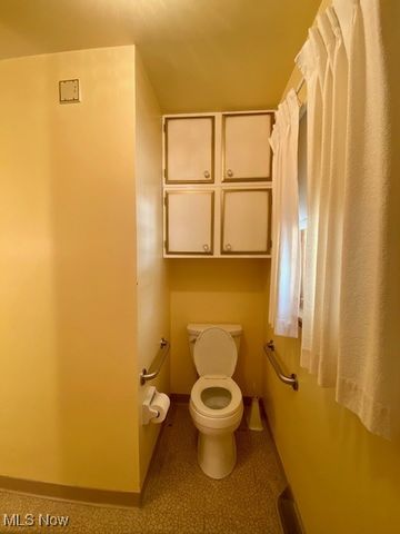 1325 Moncrest Drive NW, Warren, OH 44485