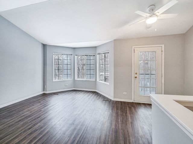 249 W Whispering Oaks Lane, Round Lake, IL 60073