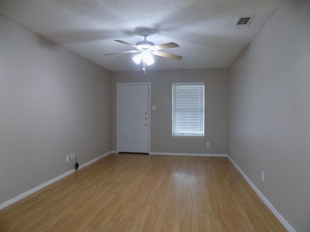 706 E Highland Boulevard, San Angelo, TX 76903