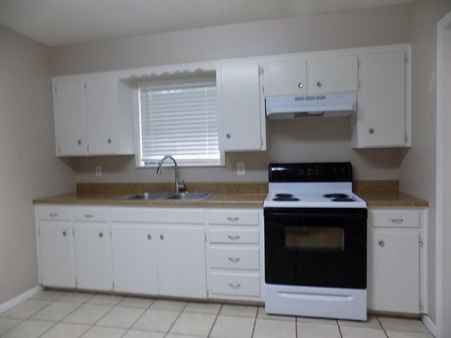 706 E Highland Boulevard, San Angelo, TX 76903