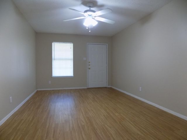 706 E Highland Boulevard, San Angelo, TX 76903
