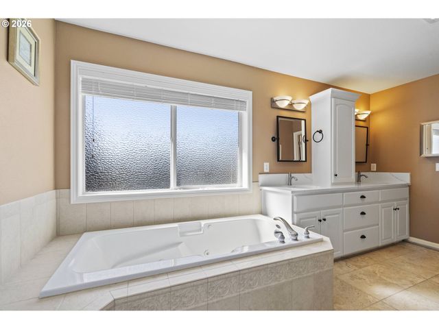 17511 Ne 30TH St, Vancouver, WA 98682