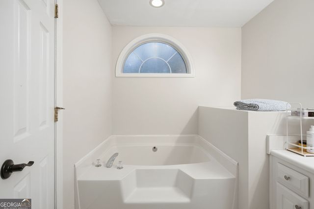 5 Riverside Drive, Sharpsburg, GA 30277