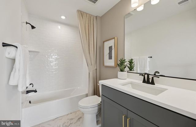 5920 SUNSTONE LN, Haymarket, VA 20169