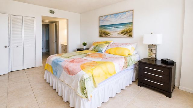 4001 HILLCREST Drive 705, Hollywood, FL 33021