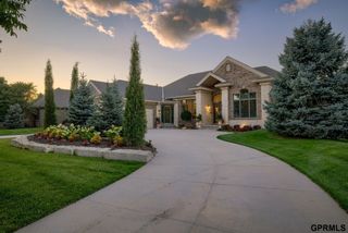 19010 Hamilton Street, Elkhorn, NE 68022