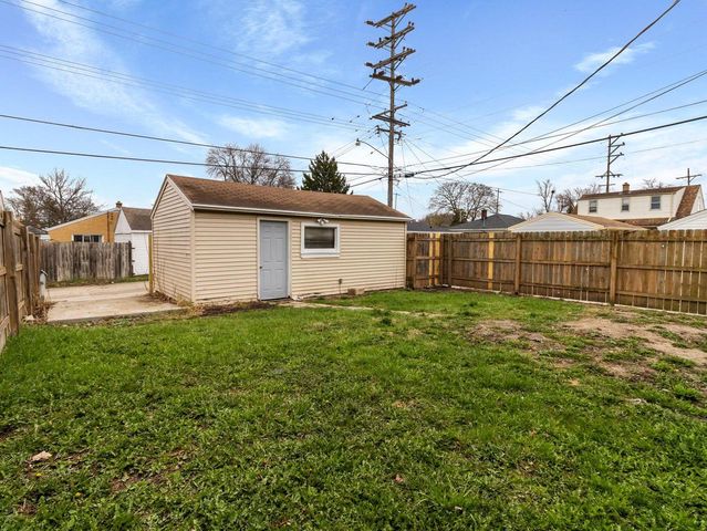 4820 N 65th STREET, Milwaukee, WI 53218