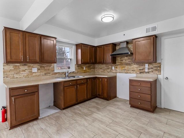 4820 N 65th STREET, Milwaukee, WI 53218
