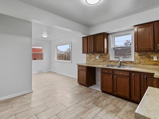 4820 N 65th STREET, Milwaukee, WI 53218