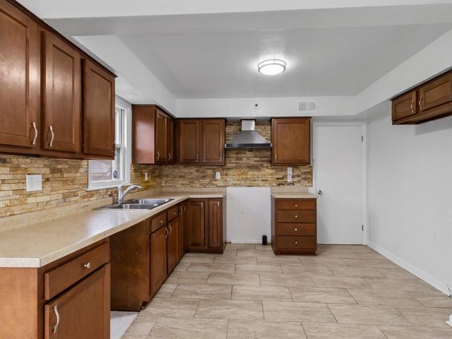 4820 N 65th STREET, Milwaukee, WI 53218