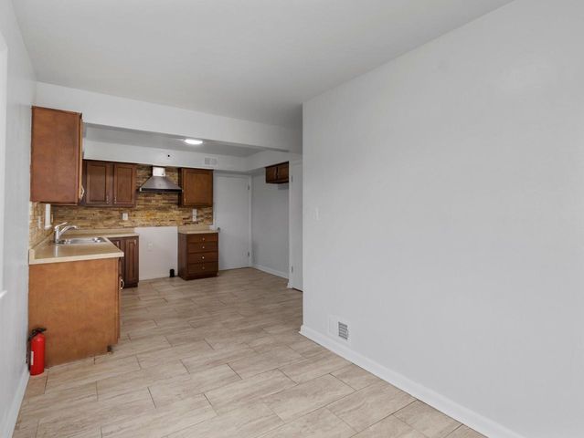 4820 N 65th STREET, Milwaukee, WI 53218
