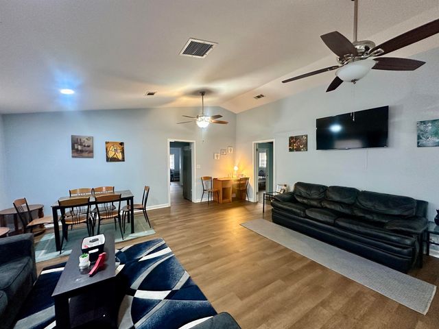 668 M L King Boulevard, Midway, FL 32343