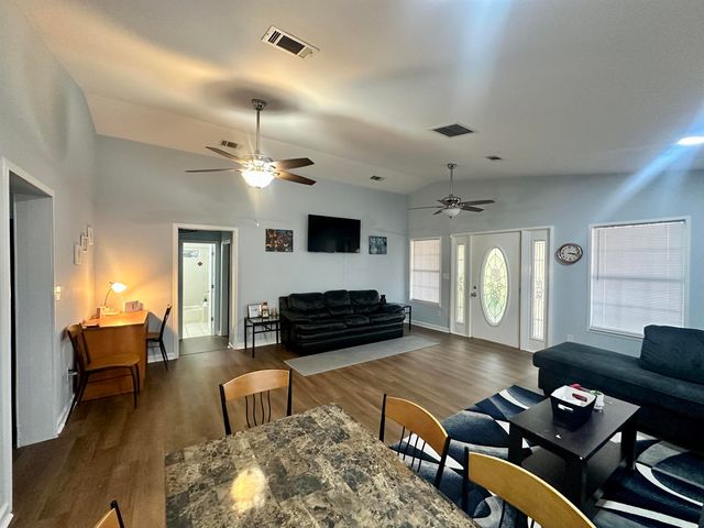 668 M L King Boulevard, Midway, FL 32343