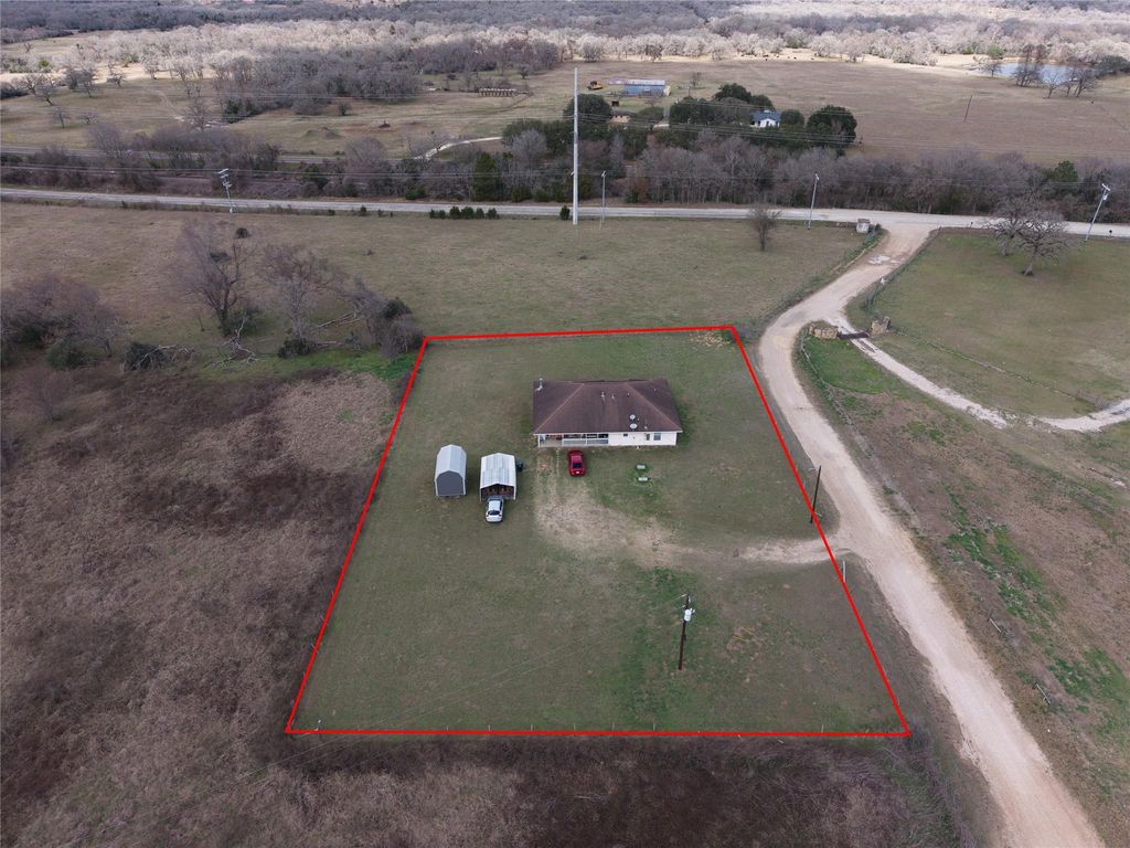 2464 Barker Prairie Road, Navasota, TX 77868